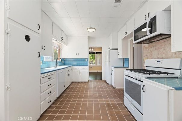 Interior, Kitchen, Recessed Lighting