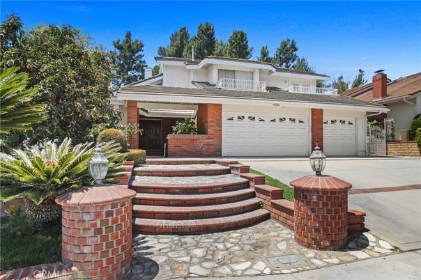 Attached, Exterior, Facade, Brick Facade, Ranch