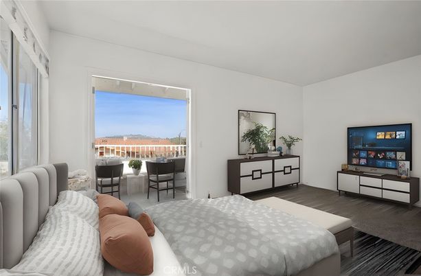 Bedroom, Interior, Water
