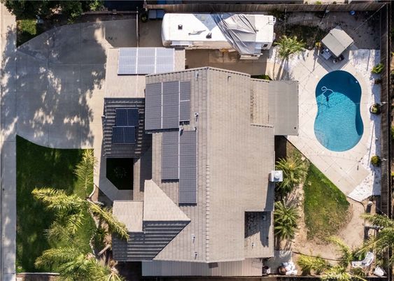 Exterior, Drone