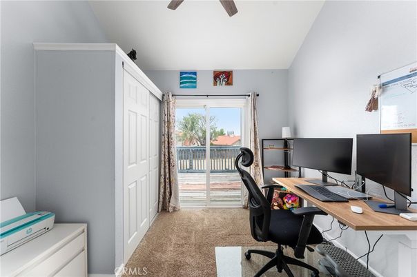 Home Office, Interior