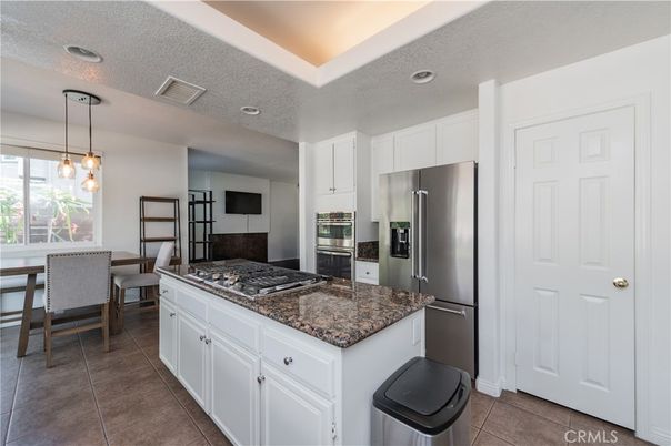 Dining room, Interior, Kitchen, Pendant Lights, Recessed Lighting, Stainless Steel Appliances