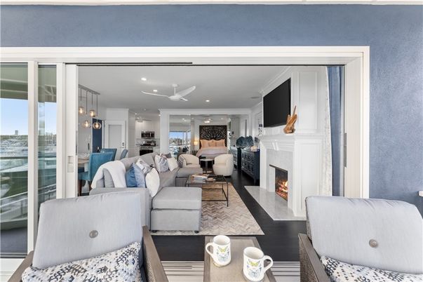 Fireplace, Interior, Living room, Pendant Lights, Recessed Lighting, Wood Texture Flooring