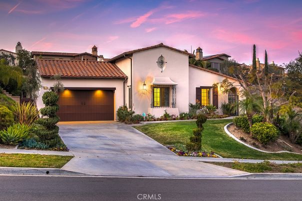 Attached, Exterior, Facade, Spanish Mediterranean