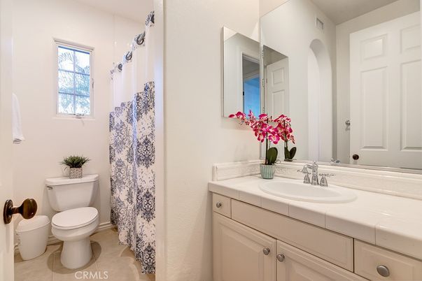 Bathroom, Interior, Tile Countertops