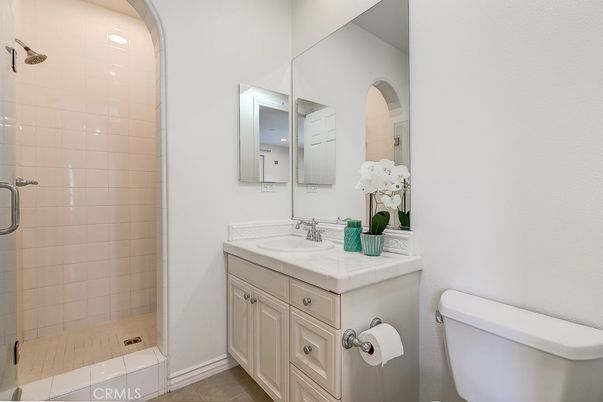 Bathroom, Interior, Recessed Lighting, Tile Countertops