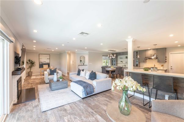 Dining room, Interior, Kitchen, Living room, Pendant Lights, Recessed Lighting, Wood Texture Flooring