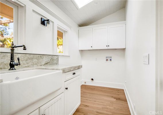 Bathroom, Interior, Recessed Lighting, Wood Texture Flooring