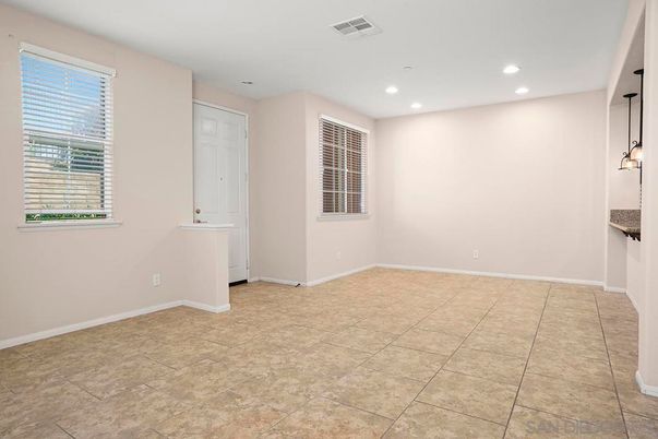 Empty room, Interior, Pendant Lights, Recessed Lighting