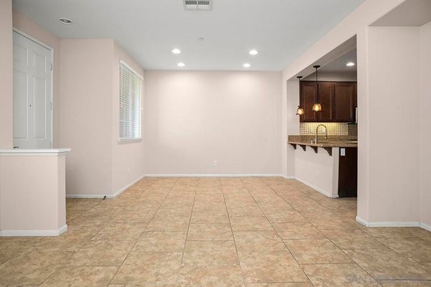 Empty room, Interior, Pendant Lights, Recessed Lighting