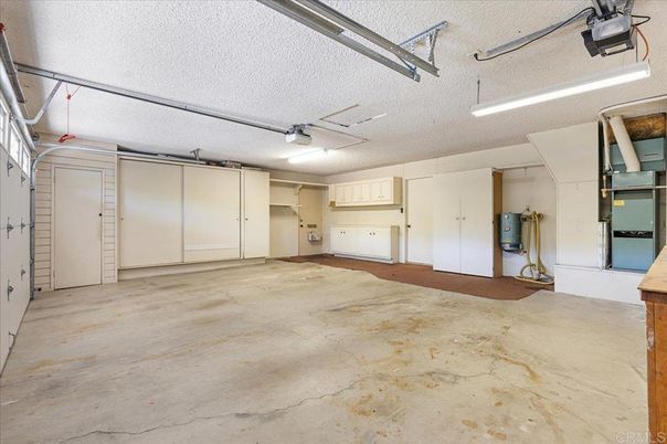 Garage, Interior