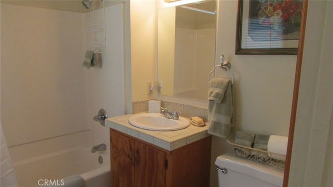 Bathroom, Interior, Tile Countertops