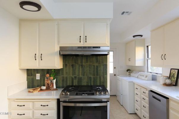 Interior, Kitchen, Recessed Lighting, Washer
