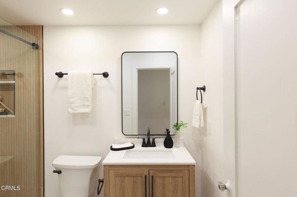 Bathroom, Interior, Recessed Lighting