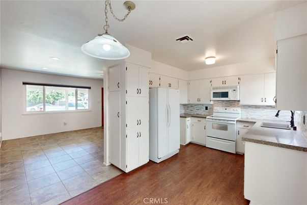Interior, Kitchen, Pendant Lights, Recessed Lighting, Wood Texture Flooring