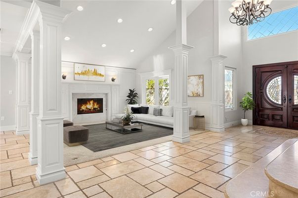Chandelier, Fireplace, Interior, Living room, Recessed Lighting