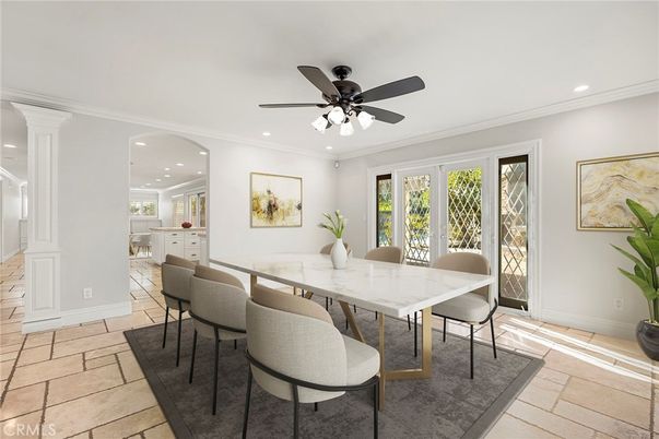 Dining room, Interior, Recessed Lighting