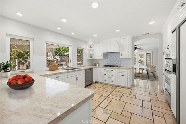 Dining room, Interior, Kitchen, Recessed Lighting, Stainless Steel Appliances