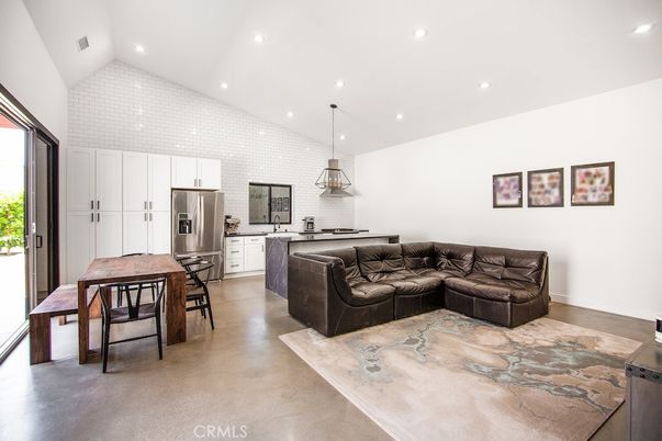 Dining room, Interior, Kitchen, Living room, Pendant Lights, Recessed Lighting, Stainless Steel Appliances