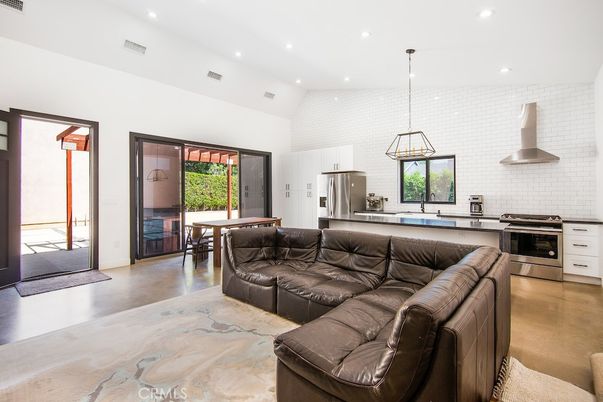 Interior, Kitchen, Living room, Pendant Lights, Recessed Lighting, Stainless Steel Appliances