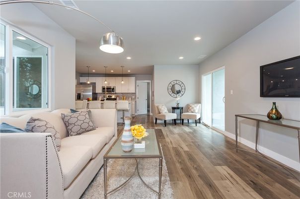 Dining room, Interior, Kitchen, Living room, Pendant Lights, Recessed Lighting, Wood Texture Flooring