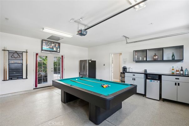 Billiard Table, Game Room, Interior