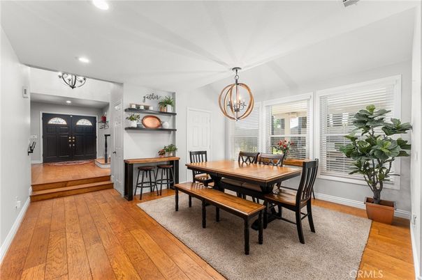 Chandelier, Dining room, Interior, Recessed Lighting, Wood Texture Flooring