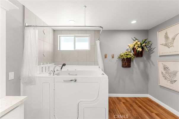 Bathroom, Interior, Recessed Lighting, Wood Texture Flooring