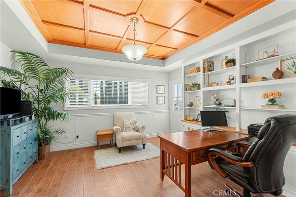 Home Office, Interior, Pendant Lights, Wooden Ceilings, Wood Texture Flooring