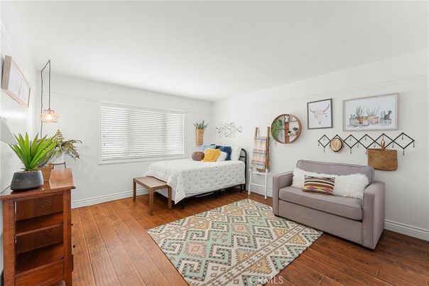 Bedroom, Interior, Pendant Lights, Wood Texture Flooring