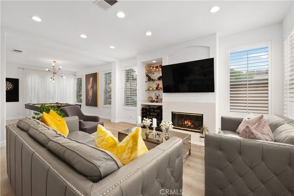 Fireplace, Interior, Living room, Pendant Lights, Recessed Lighting, Wood Texture Flooring