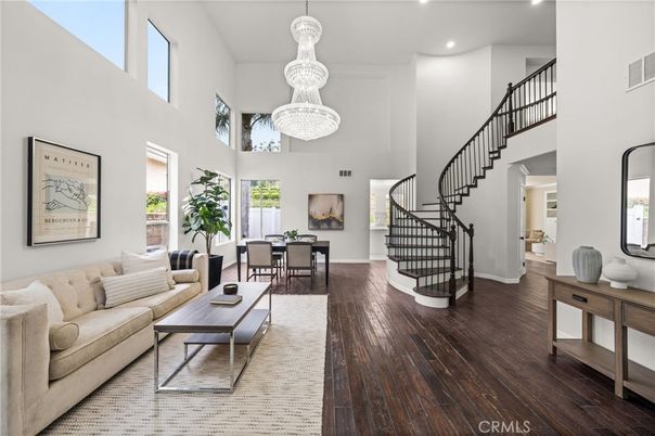 Chandelier, Dining room, Interior, Living room, Recessed Lighting, Wood Texture Flooring