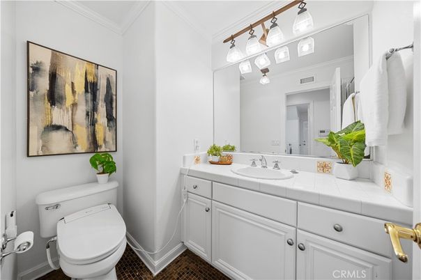 Bathroom, Interior, Tile Countertops