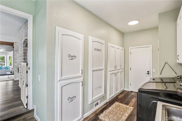 Interior, Recessed Lighting, Stone Walls, Washer, Wood Texture Flooring