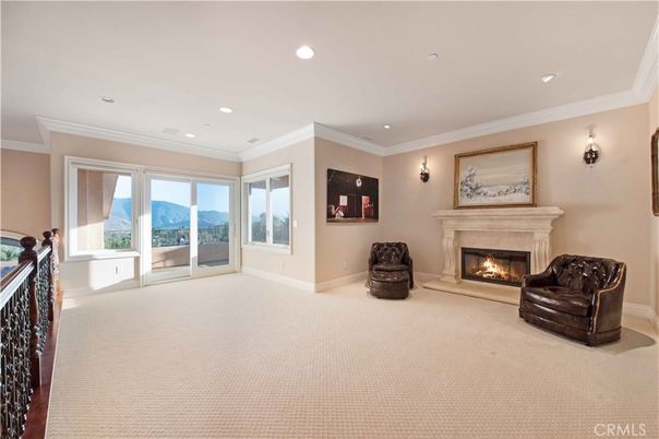 Fireplace, Interior, Recessed Lighting