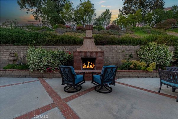 Exterior, Fireplace