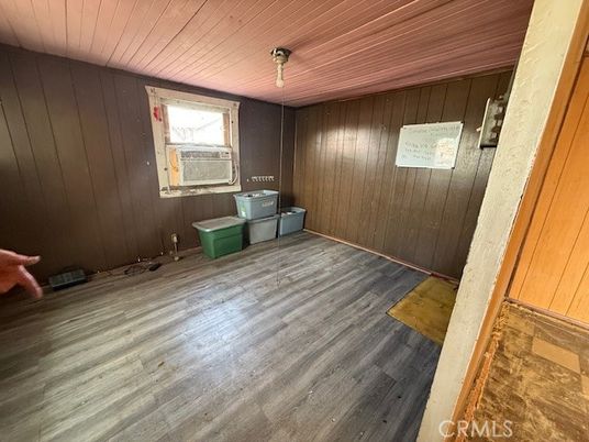 Empty room, Interior, Wooden Ceilings, Wood Texture Flooring, Wooden Walls