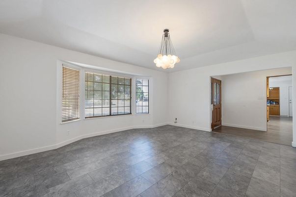 Empty room, Interior, Pendant Lights