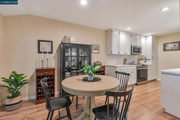 Dining room, Interior, Kitchen, Recessed Lighting, Wood Texture Flooring