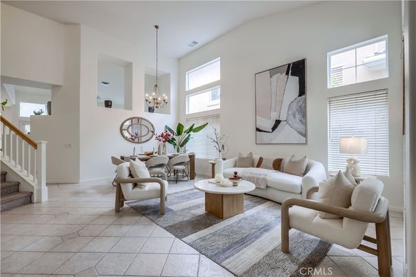 Chandelier, Interior, Living room, Pendant Lights