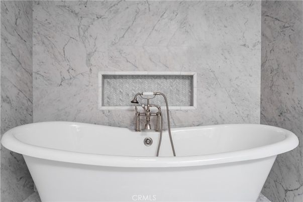 Bathroom, Free Standing Baths, Interior, Marble Walls