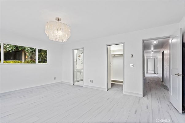 Chandelier, Empty room, Interior, Wood Texture Flooring
