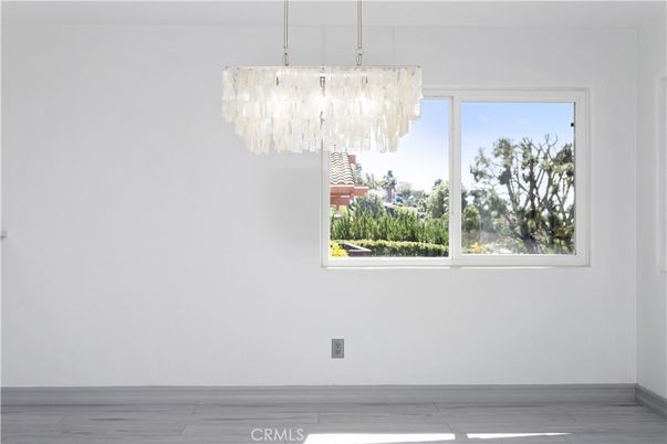 Chandelier, Empty room, Interior