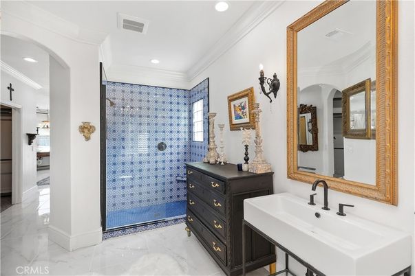 Bathroom, Interior, Marble, Recessed Lighting