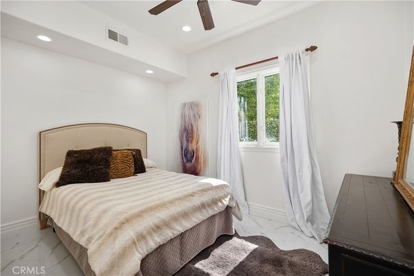 Bedroom, Interior, Marble, Recessed Lighting