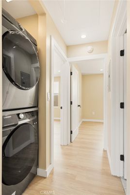 Interior, Recessed Lighting, Utility Closets, Washer, Wood Texture Flooring