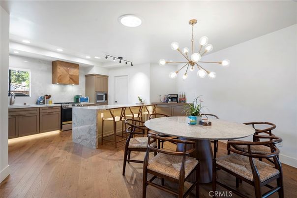 Dining room, Interior, Kitchen, Pendant Lights, Recessed Lighting, Wood Texture Flooring