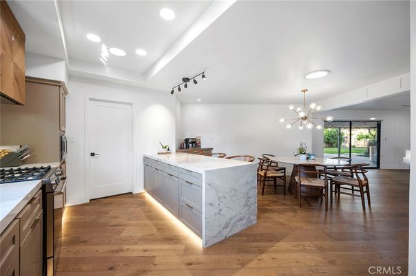 Dining room, Interior, Kitchen, Pendant Lights, Recessed Lighting, Wood Texture Flooring