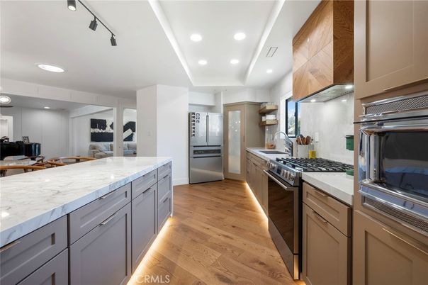 Interior, Kitchen, Recessed Lighting, Wood Texture Flooring