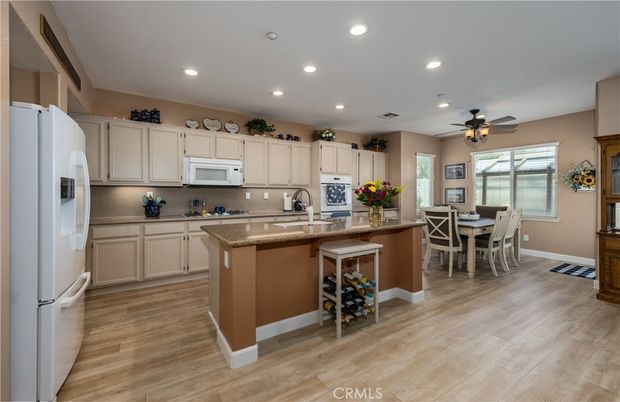 Dining room, Interior, Kitchen, Recessed Lighting, Wood Texture Flooring